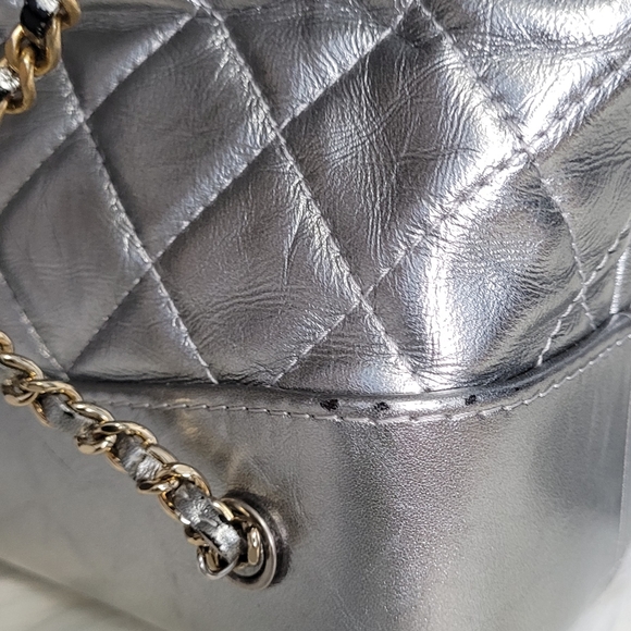 ❌️SOLD❌️ SMALL GABRIELLE SILVER BACKPACK - Picture 7 of 9